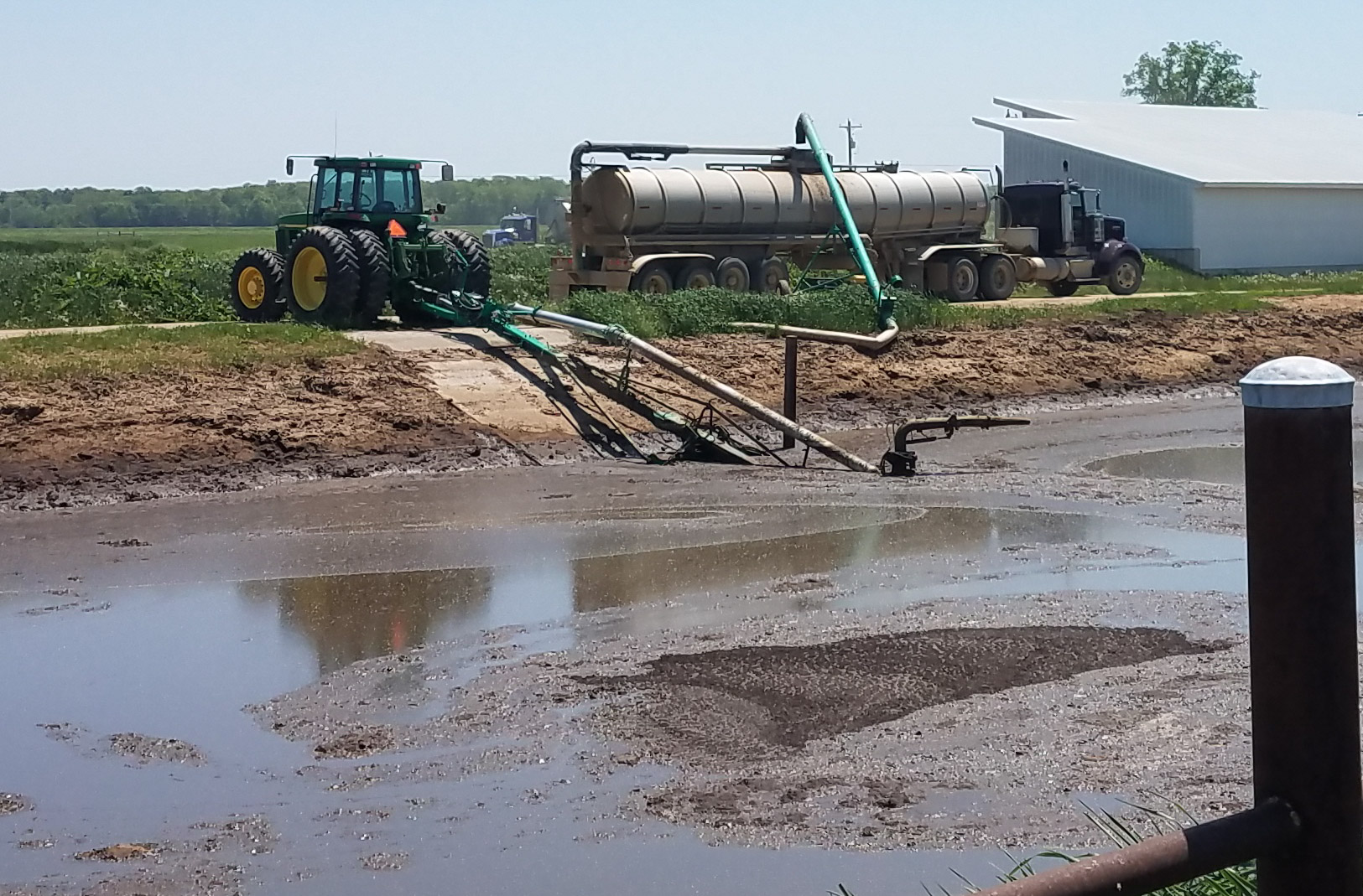 pumping liquid manure pits