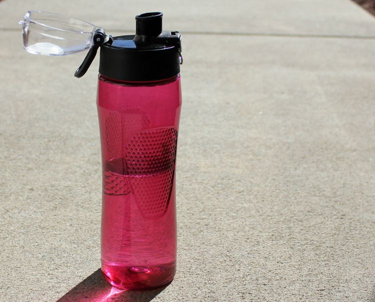 Are YOU cleaning your water bottle properly?